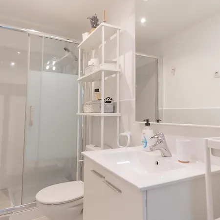 Oh La La Apartment